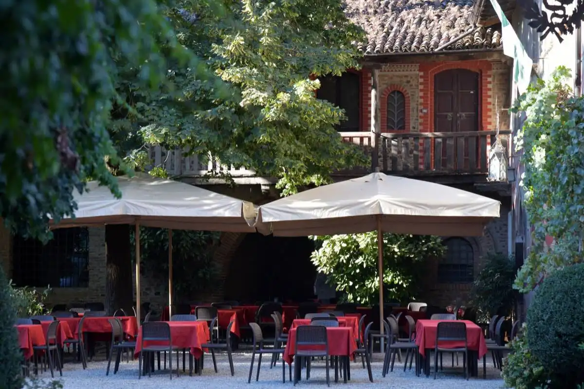 Commercial patio cover services in Boca Raton, FL